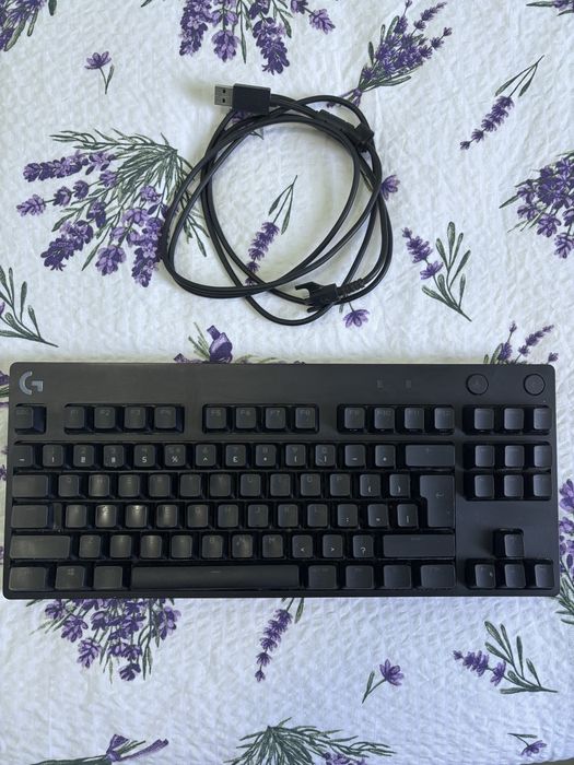 Tastatura logitech g pro