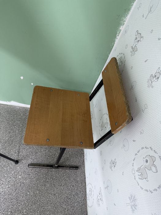 Одноместные парты и стулья