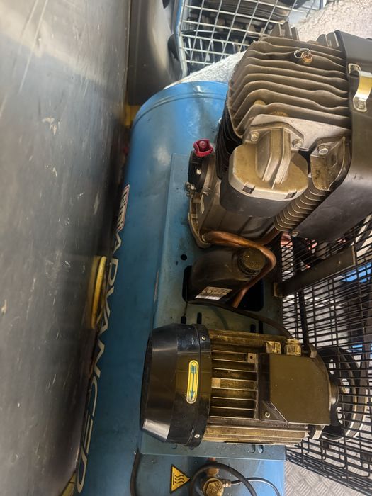 Компресор за въздух  ADVANSED 270 литра