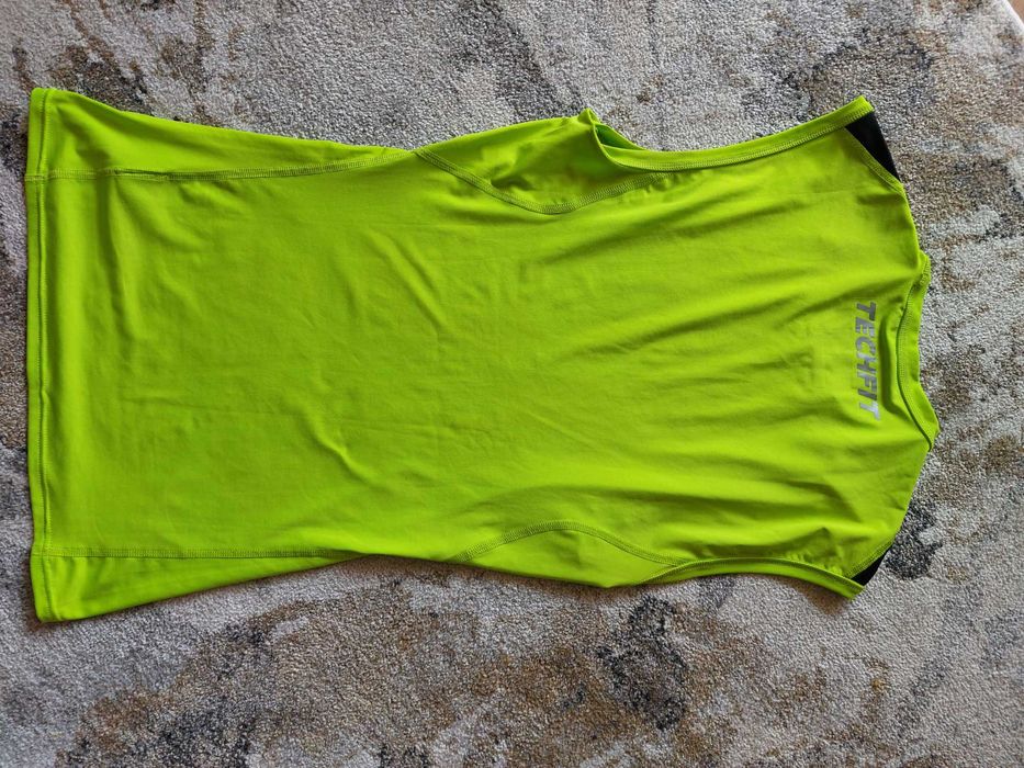 Adidas, Under Armor - спортни дрехи