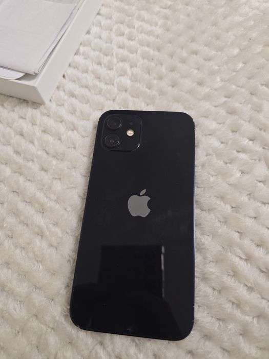 Продам Iphone 12