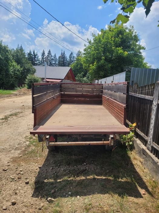 Vand/schimb  remorca agricola doua axe, lada basculabila  pentru tractor. Stare foarte bună!!!