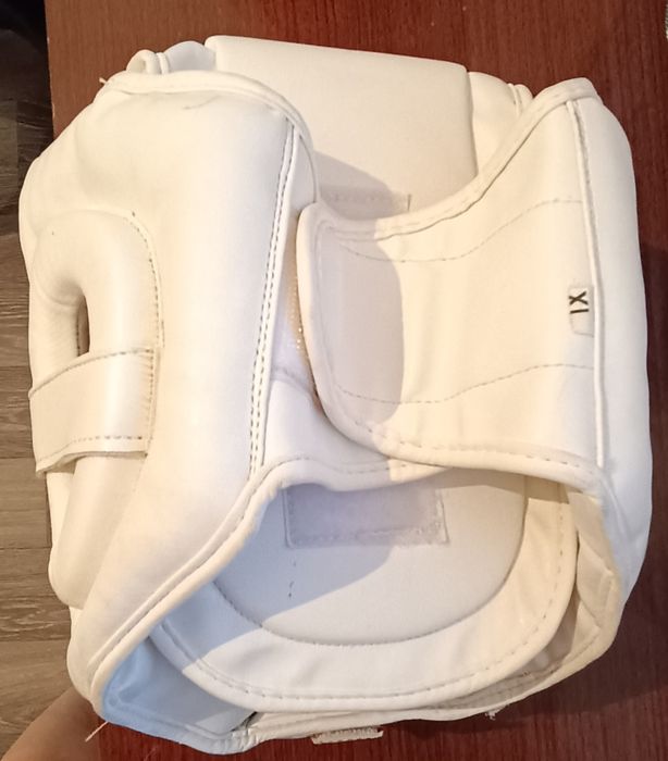 Продаю шлем и защиту