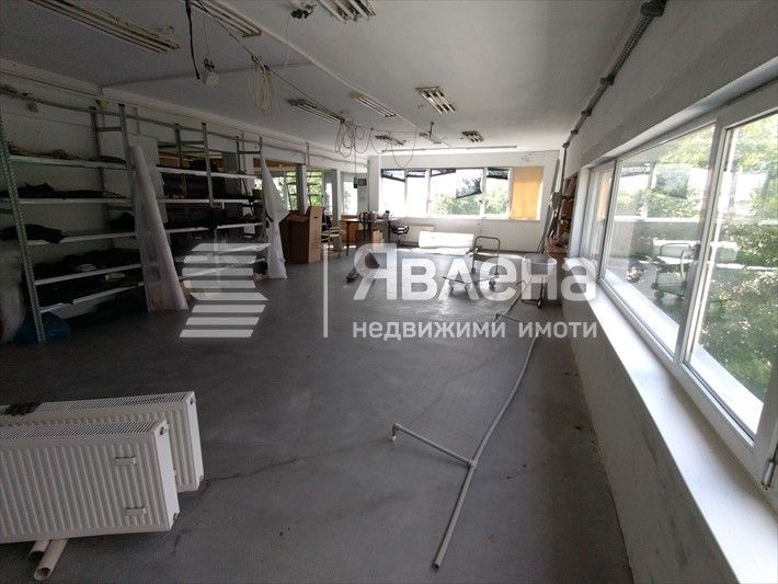 Продава се Промишлена сграда в Аксаково - 1000 кв.м за 400 €/кв.м - Снимка #6