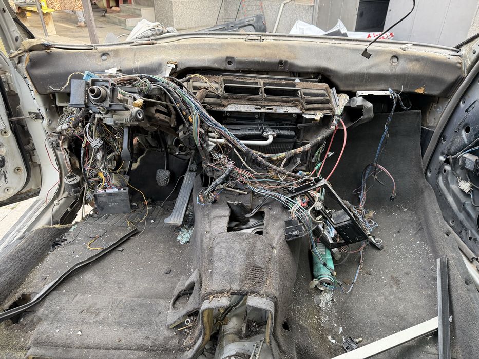 В продаже бмв е34 после дтп