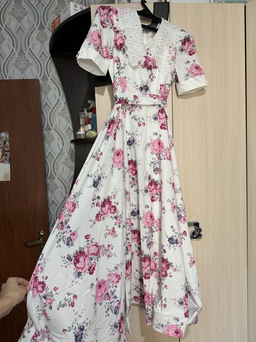 Платье с цветочками