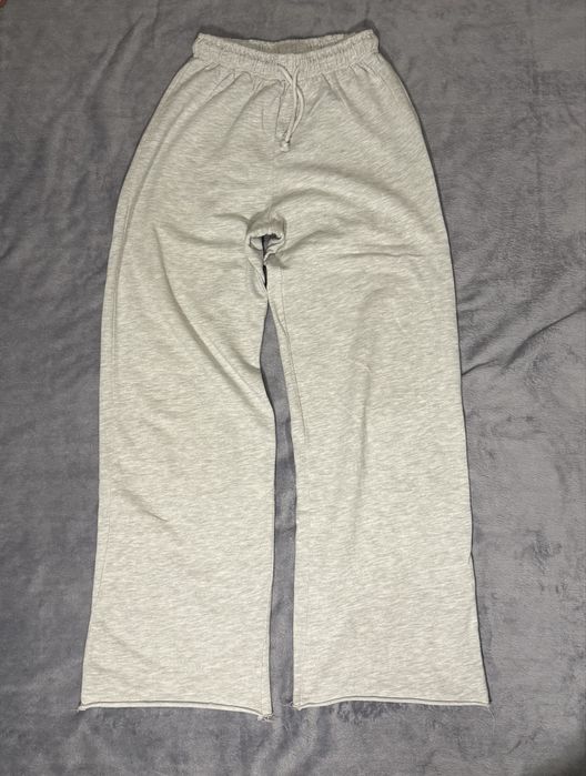 Zara анцуг сив цвят