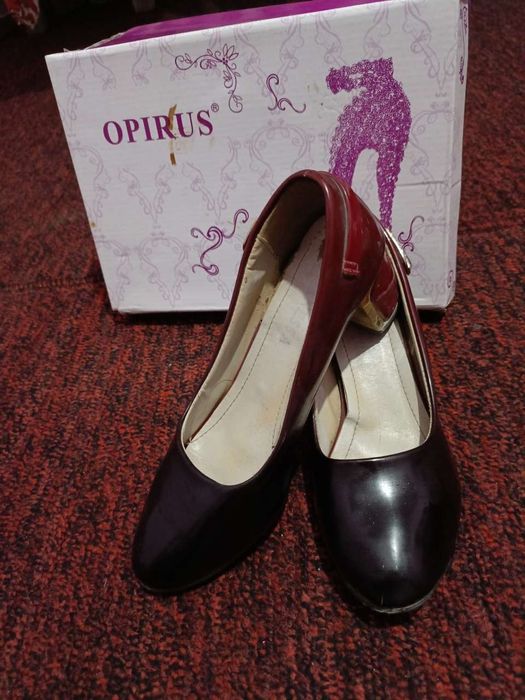 Ойок кийимлар туфли ва кучага кийиш учун йенгил ойок кийим