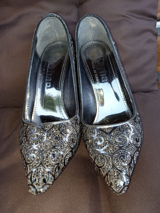 Pantofi eleganți