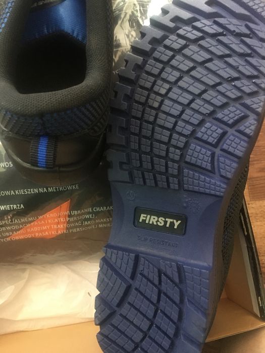 pantofi nr. 43 noi - nouti