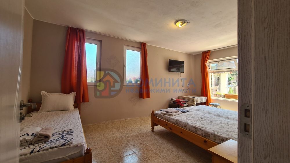 Къща, РЗП 320 кв.м., гр. Приморско