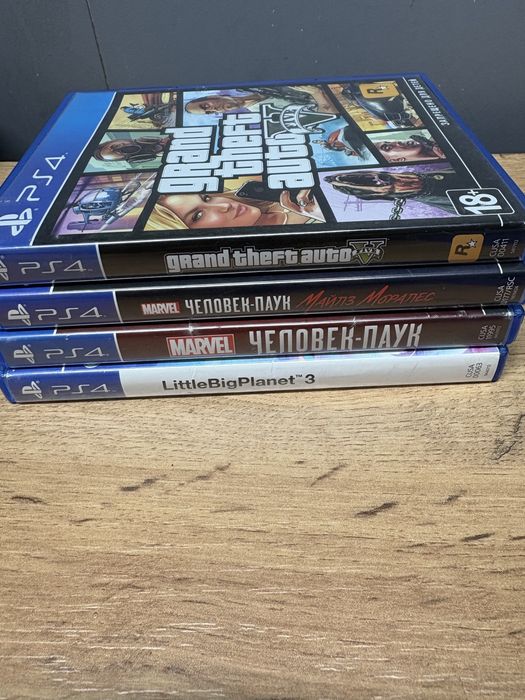 Игры на дисках PS4 человек паук, jump force , litle big planet