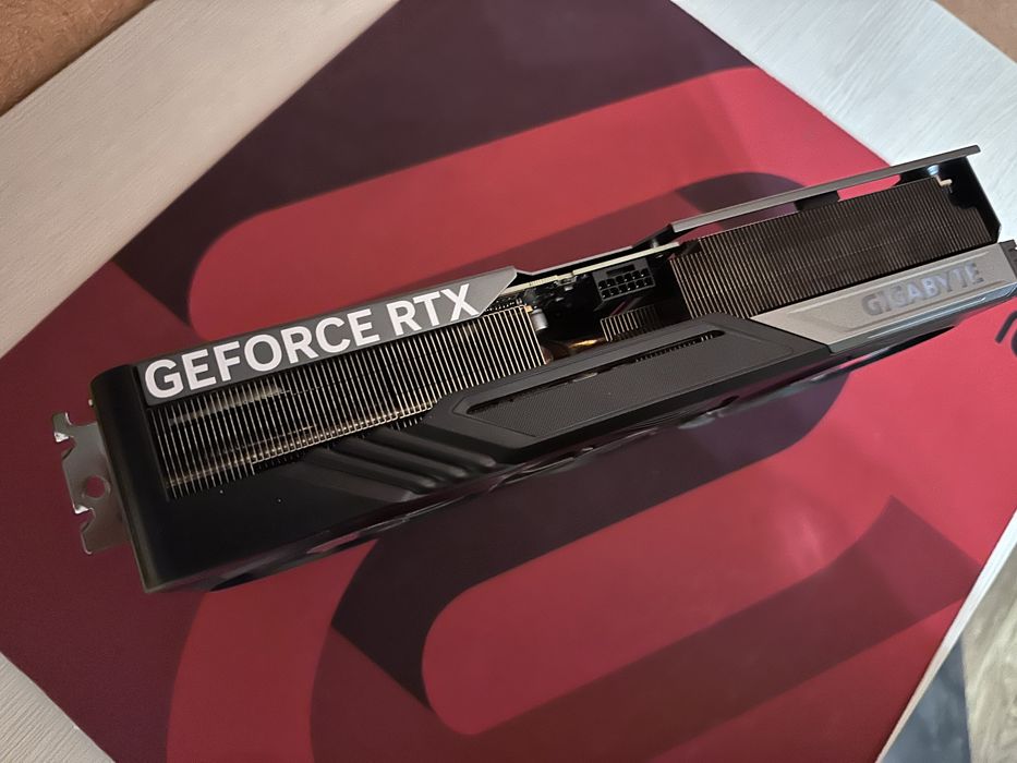 Rtx 4070 super gigabyte gaming oc