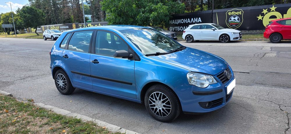 Продавам VW Polo 1.4 Тtrendline 80 к.с. бензин. РЕАЛНИ 30 600км. КАТО НОВА! 5 500 EUR