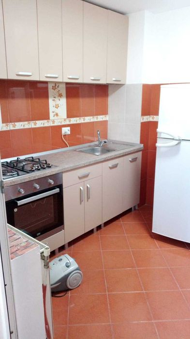 Inchiriez garsorniera 45m² Craiova