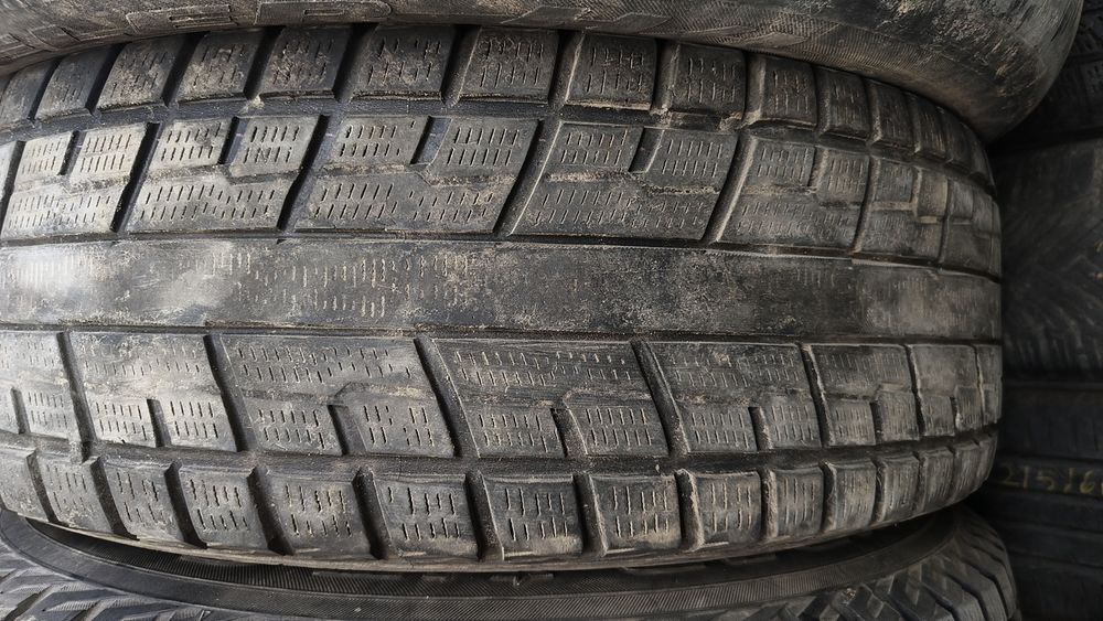 Продам всесезонные шины 225/65/17