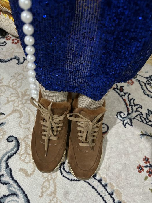 Продам кроссовки зимние