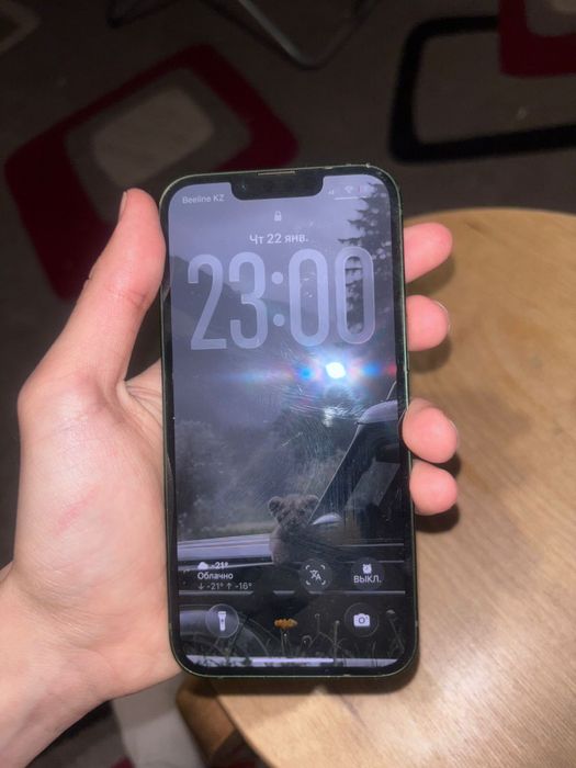 13 айфон , в хорошем состоянии