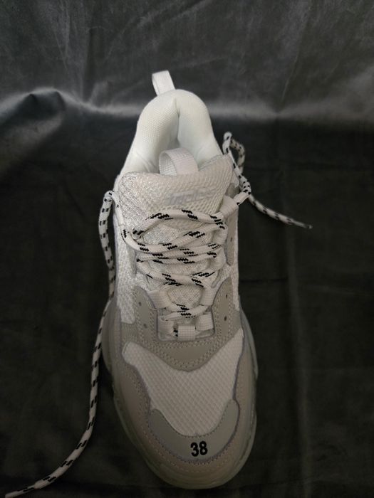 Бели маратонки - Баленсиага