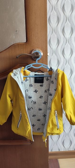 Продам ветровки для мальчика