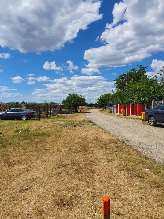 Proprietar, 2000 mp teren extravilan, zona Targul auro Serbanesti