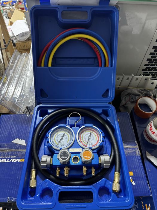 Baterie trusa manometre value vmg-4-r410a freon r32 rampa 4 robineti3 furtunuri geanta  nou toata gama sc frigmacool srl focsani magazin frigotehnie