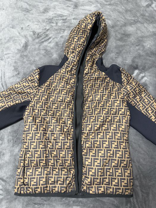 Geaca Fendi marimea M
