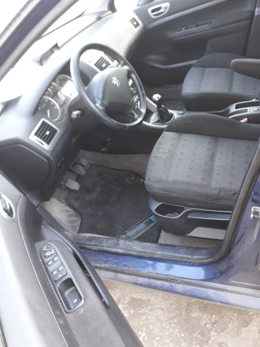 Dezmembram Peugeot 307