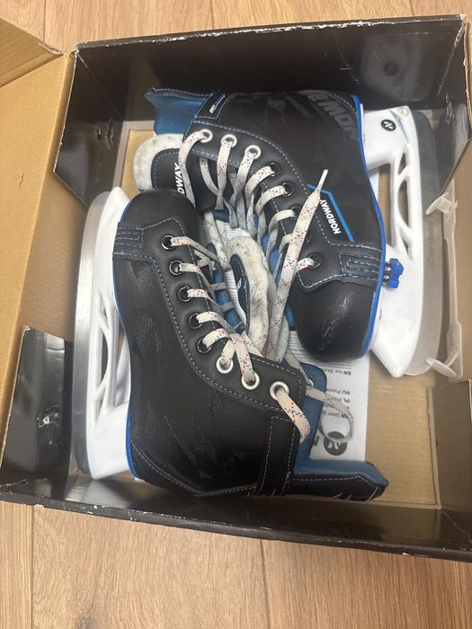 Продам коньки детские