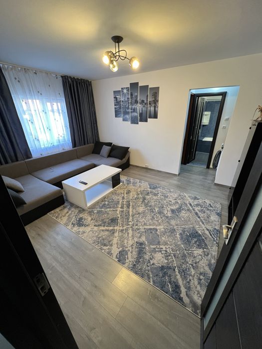 Inchiriez apartament 2 cam, Craiovita Noua, zona linistita!