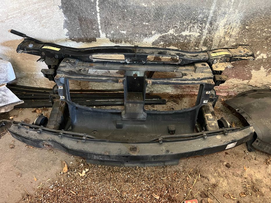 Оригинална Предна греда и Маска е90 е91 е92 е93 maska очиларка бмв bmw