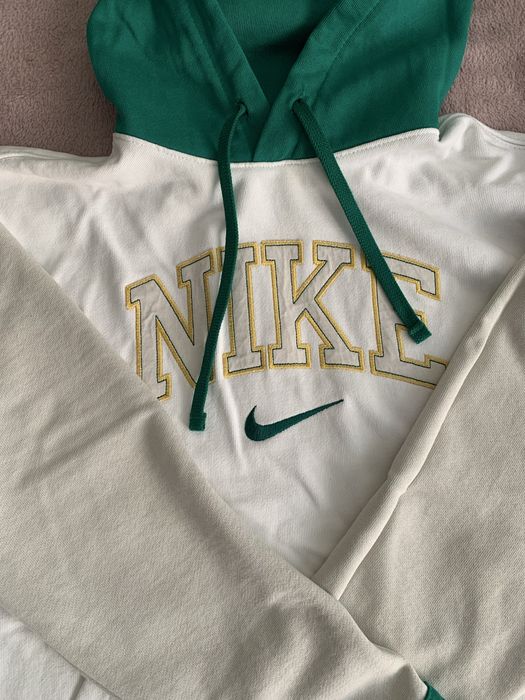 Hanorac Nike Unisex marimea M stare buna.