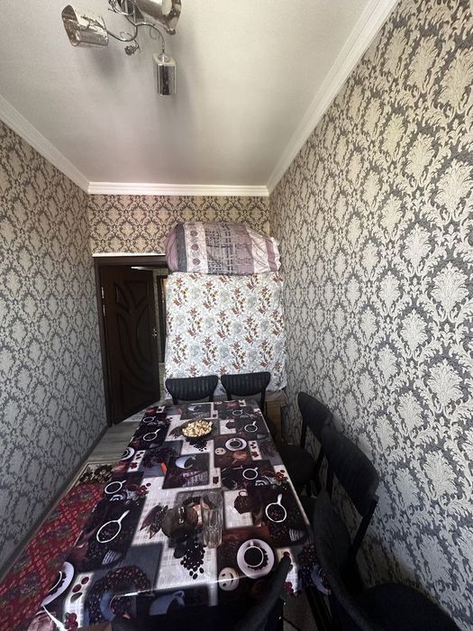 Прдается квартира 3 комнатная в центре Ташкента