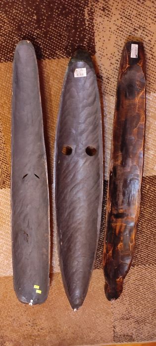 Дървени маски 100 см. и дървен крила змей