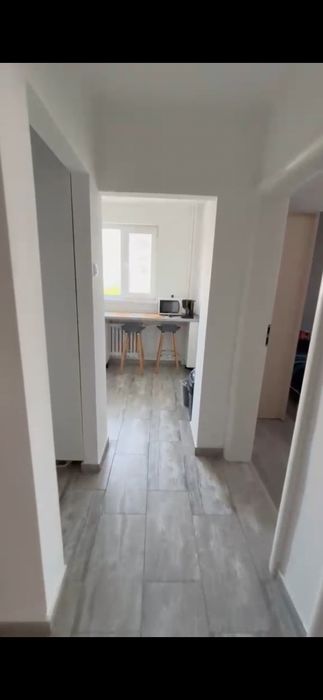 Închiriez apartament 2 camere in spatele medicinei