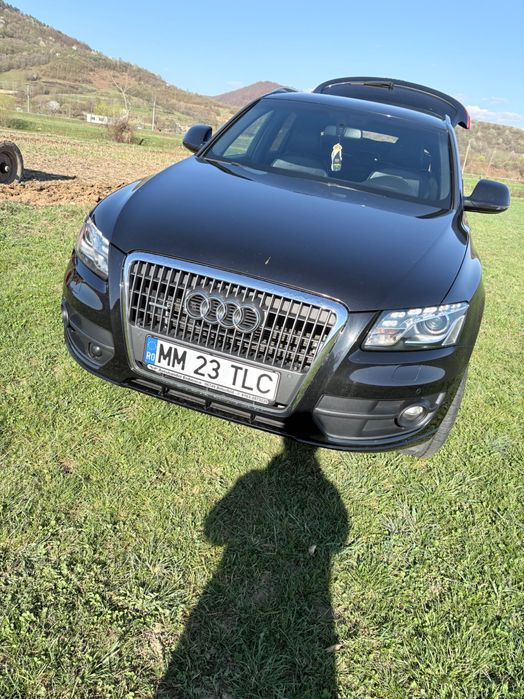 Vând Audi q5 2012