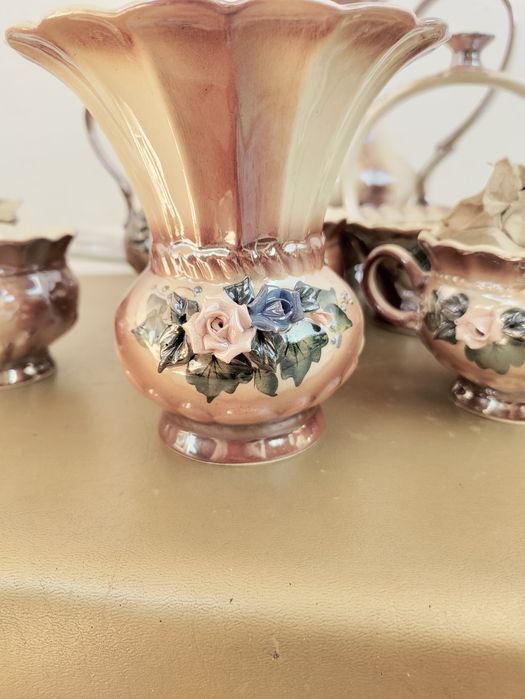 Фарфоровый чайный сервиз