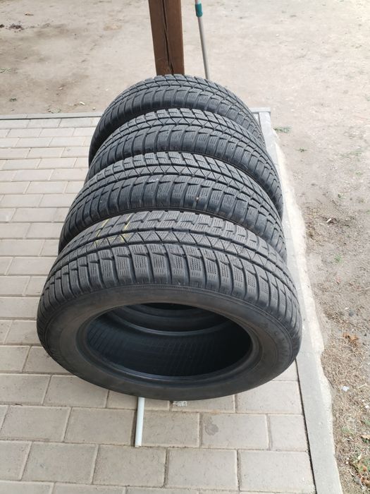 4бр. Зимни гуми - 205/60 R16 -SUMITOMO WT200 96H