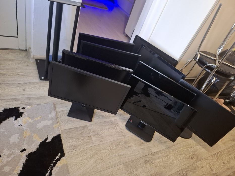 Monitoare led hdmi 22 inch Philips și Pachard bell