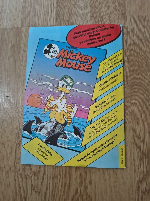 Revista Mickey Mouse nr 7 ...1994.editura egmont.. conține posterul la jumătate