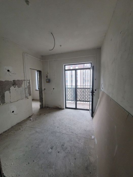 Arzonga 2 xonali kvartira srochna sotiladi