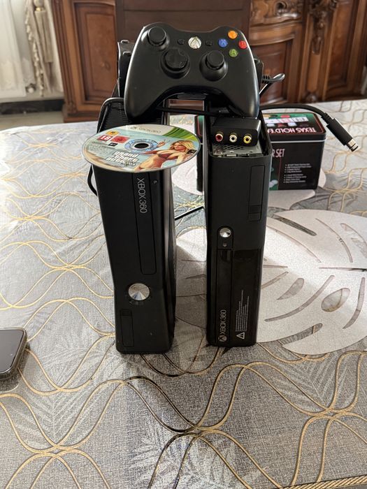 Vind doua xboxuri cu jocui telecimezi