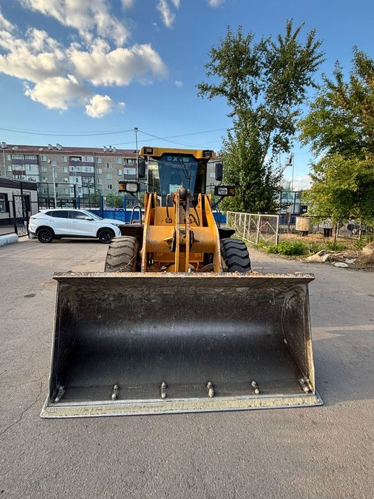 Продам погрузчик фронтальный