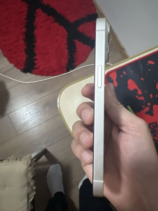 vand iphone 14 simplu 128 gb , 87% sanatate la baterie