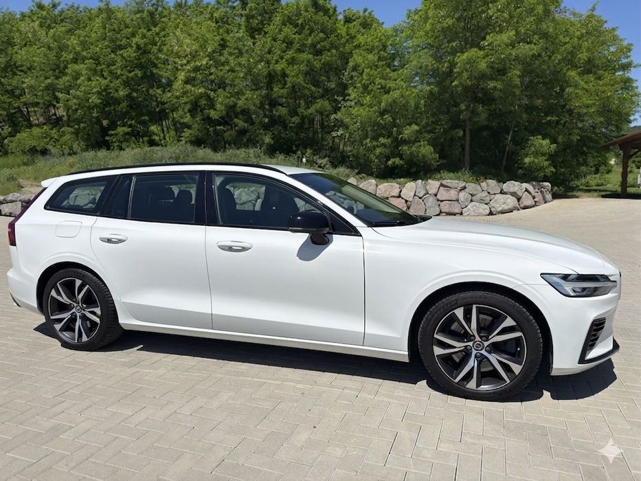 Volvo V60 T6 AWD Recharge 2021 346 CP 92.000 km cu factura, pretul include TVA cu factura pe PJ