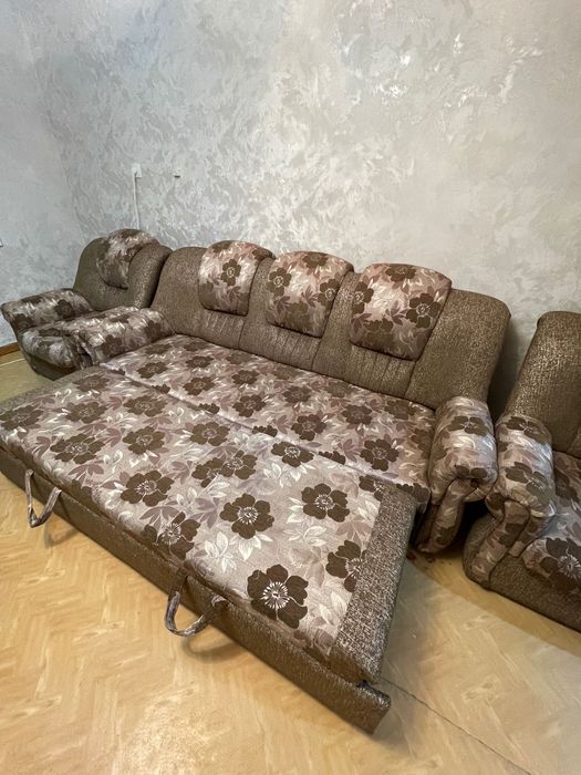 Диван и два кресла