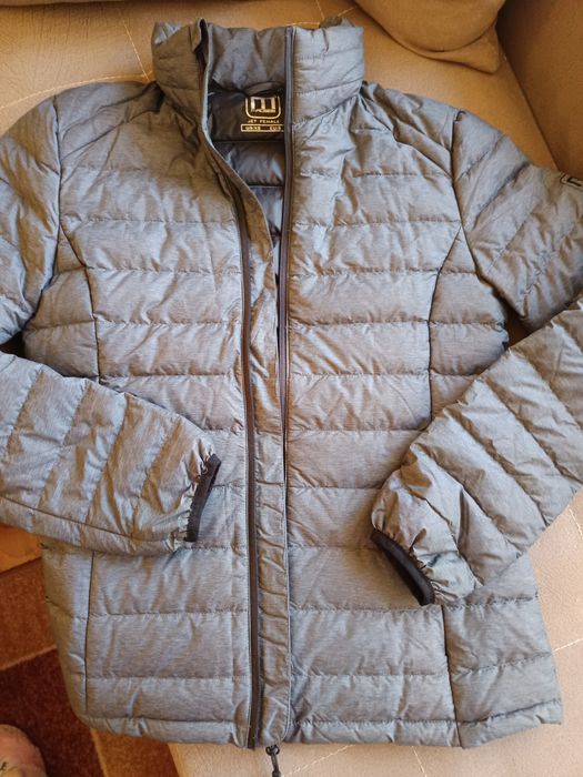 Дамско олекотено яке