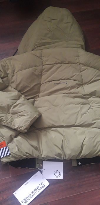 Продажа куртки новая