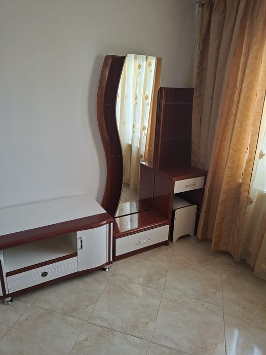 Apartament de închiriat.
