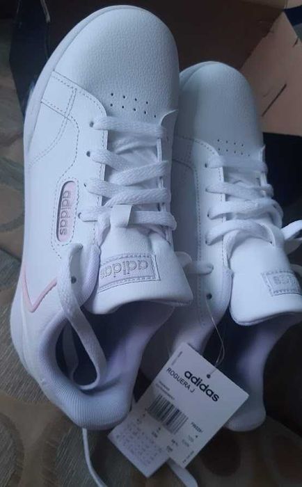 Маратонки Adidas нови бели 36 2/3